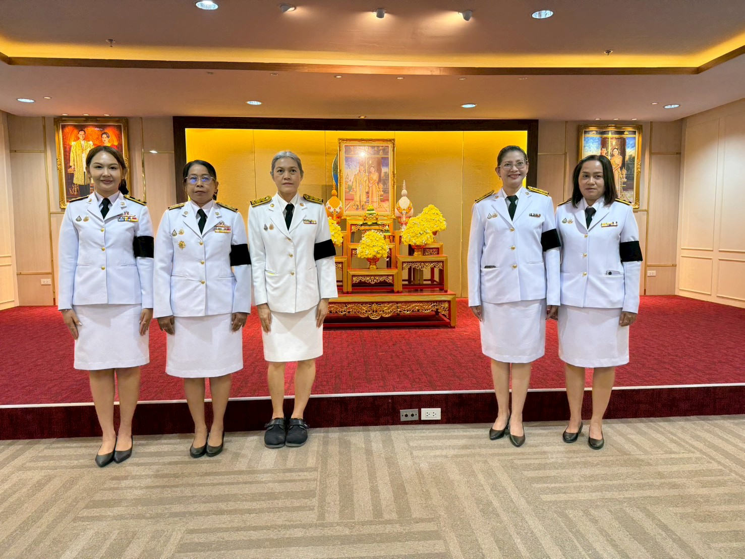 title - วันที่ 2 มีนาคม 2569 เวลา 10.00 น. นายวิทูล ประดิษฐบุญ ปฏิรูปที่ดินจังหวัดปราจีนบุรี มอบหมายให้ เจ้าหน้าที่ ส.ป.ก.ปราจีนบุรี เข้าร่วมพิธีมอบปฏิทินหลวง พุทธศักราช 2569 พระราชทานสำหรับความสุขปีใหม่ เบื้องหน้าพระบรมฉายาลักษณ์  และพิธีมอบหนังสือสารานุกรมไทยสำหรับเยาวชนฯ เล่ม 45 ฉบับพระราชทาน